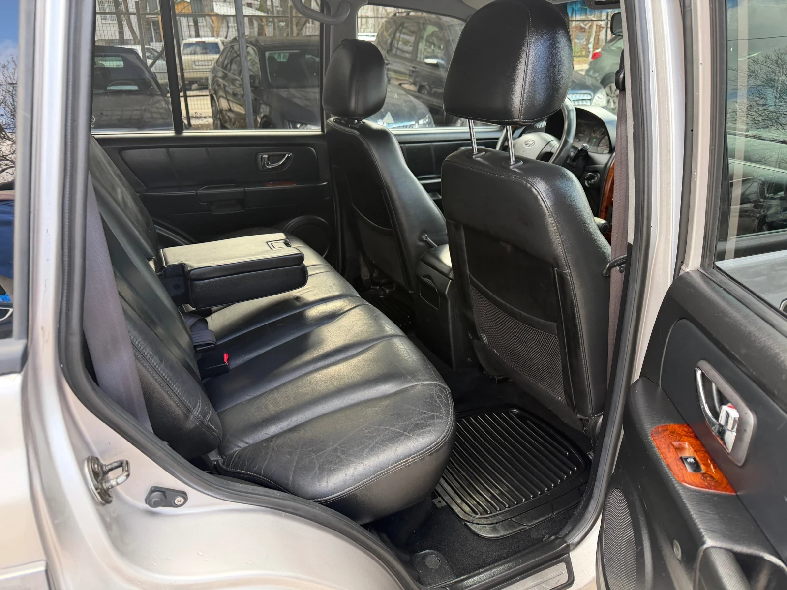 Hyundai Terracan 2.9 CRDi Автоматик 4х4, снимка 12 - Автомобили и джипове - 53271337