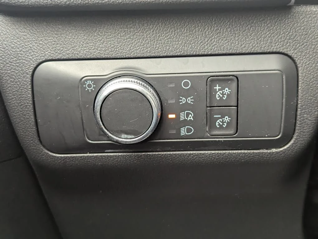 Ford Escape S FWD* АвтоКредит* (Цена до БГ) , снимка 14 - Автомобили и джипове - 54040025