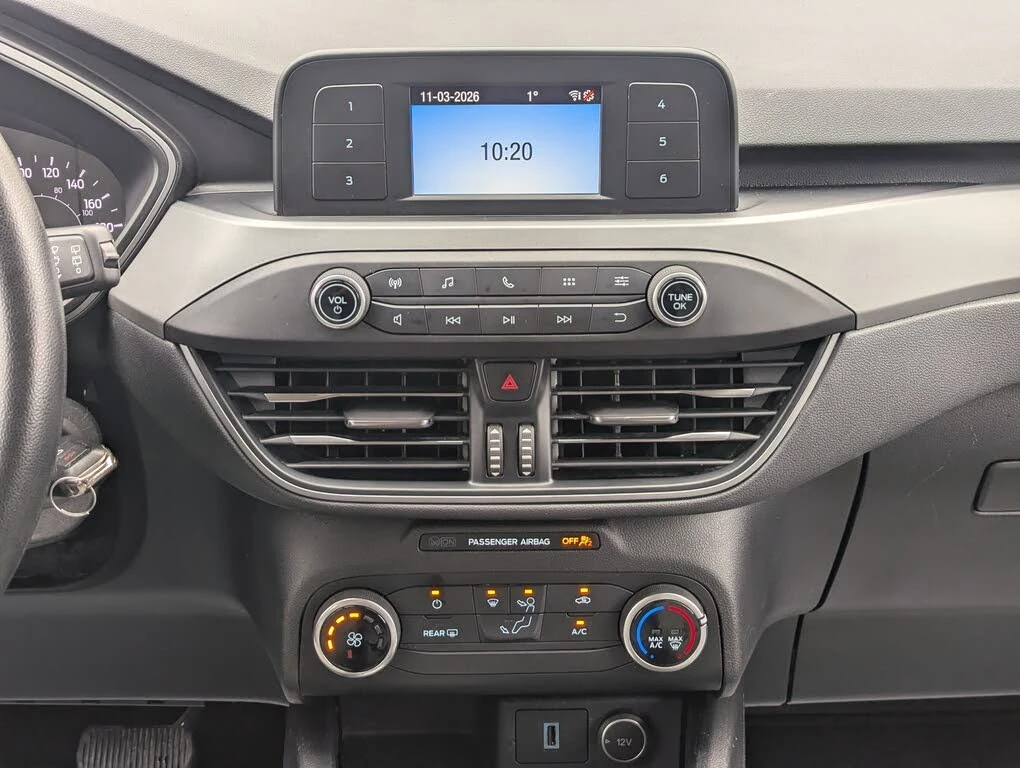 Ford Escape S FWD* АвтоКредит* (Цена до БГ) , снимка 8 - Автомобили и джипове - 54040025