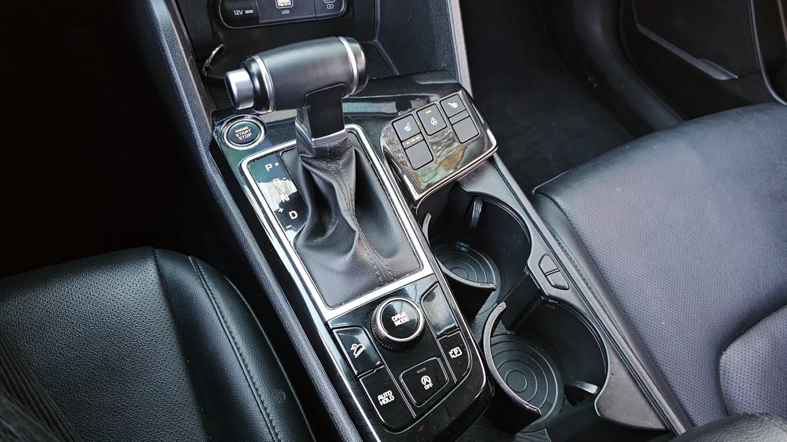 Kia Sportage ПОДГРЕВИ / ДИГ.ТАБЛО / М.ТОЧКА, снимка 14 - Автомобили и джипове - 54060586