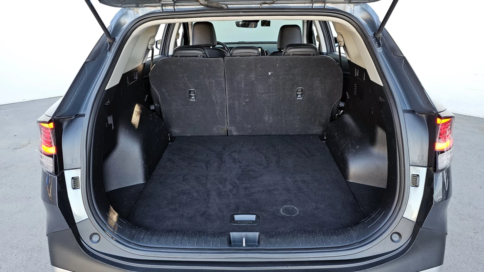 Kia Sportage ПОДГРЕВИ / ДИГ.ТАБЛО / М.ТОЧКА, снимка 16 - Автомобили и джипове - 54060586