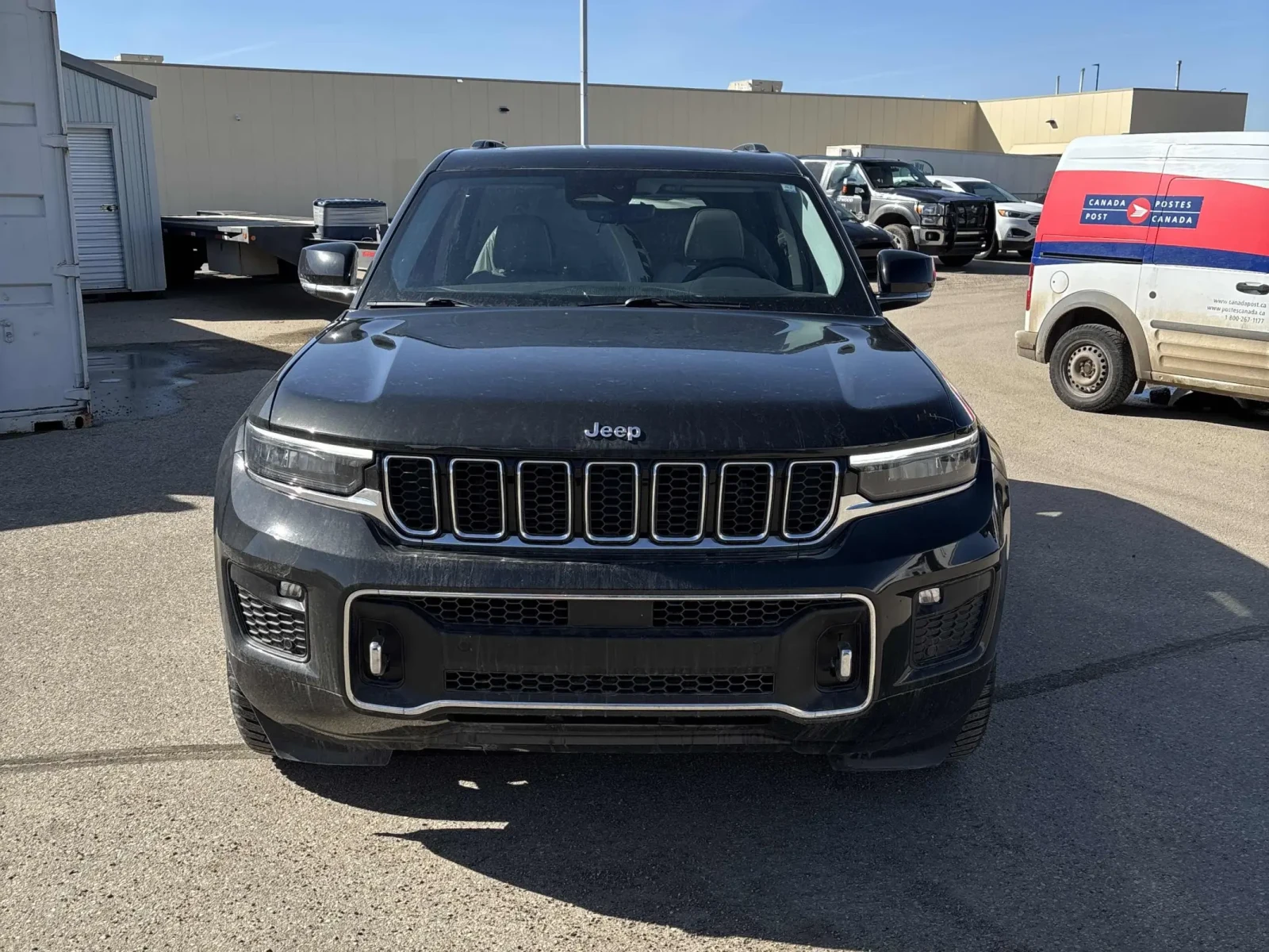 Jeep Grand cherokee Overland * * CARFAX * * АВТО КРЕДИТ * * , снимка 2 - Автомобили и джипове - 54231743