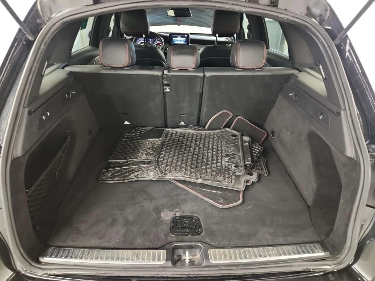 Mercedes-Benz GLC * AMG 43 * ПОДГРЕВИ * 360 * ПАНОРАМА, снимка 15 - Автомобили и джипове - 54330555