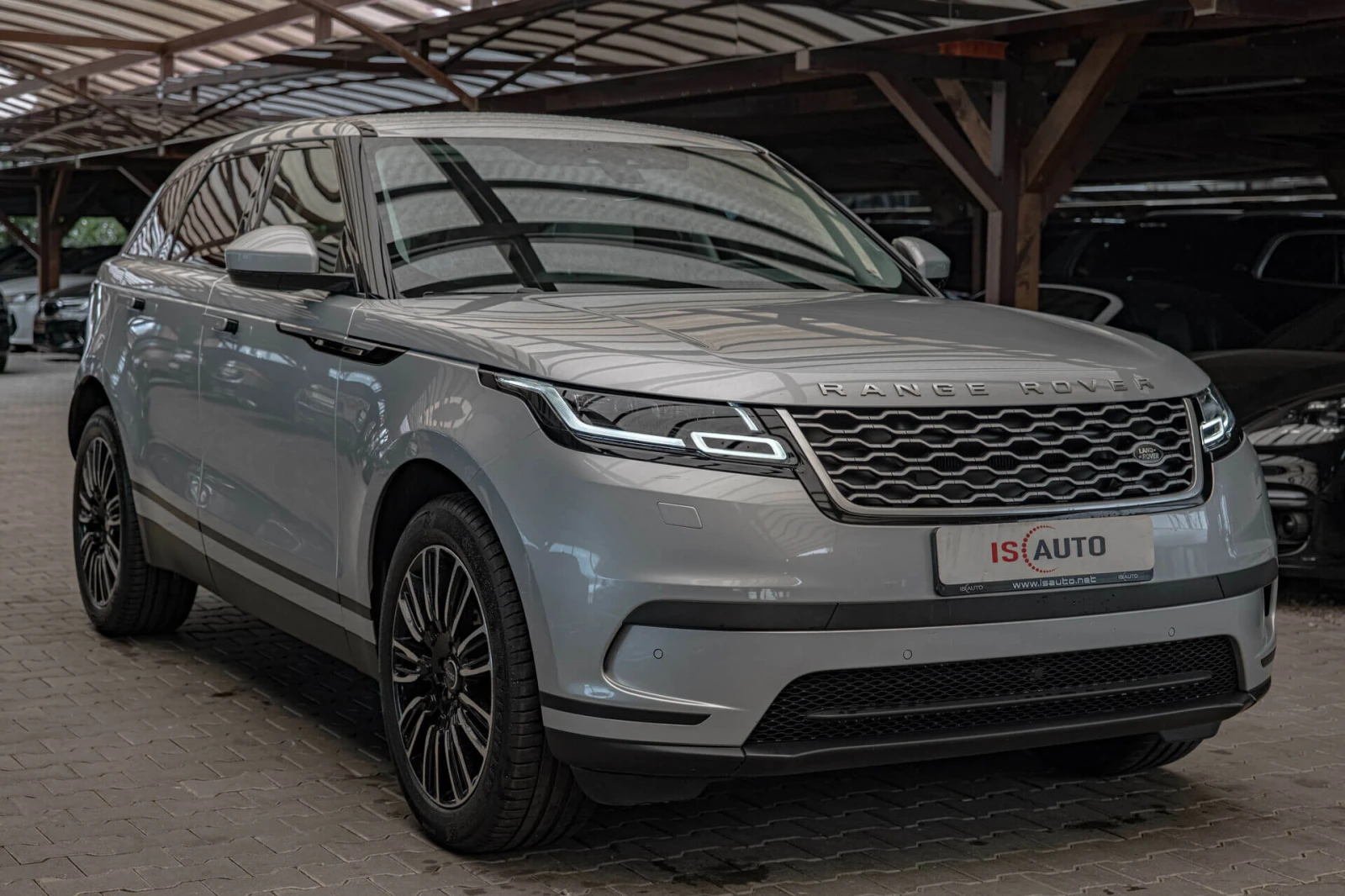 Land Rover Range Rover Velar D180/AWD/Virtual/FullLed/LaneAssist/MERIDIAN, снимка 3 - Автомобили и джипове - 54554056