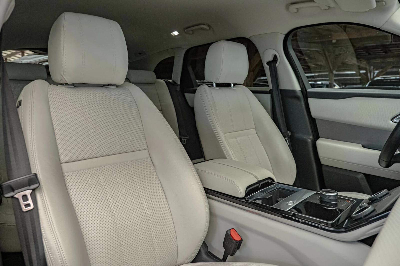 Land Rover Range Rover Velar D180/AWD/Virtual/FullLed/LaneAssist/MERIDIAN, снимка 10 - Автомобили и джипове - 54554056