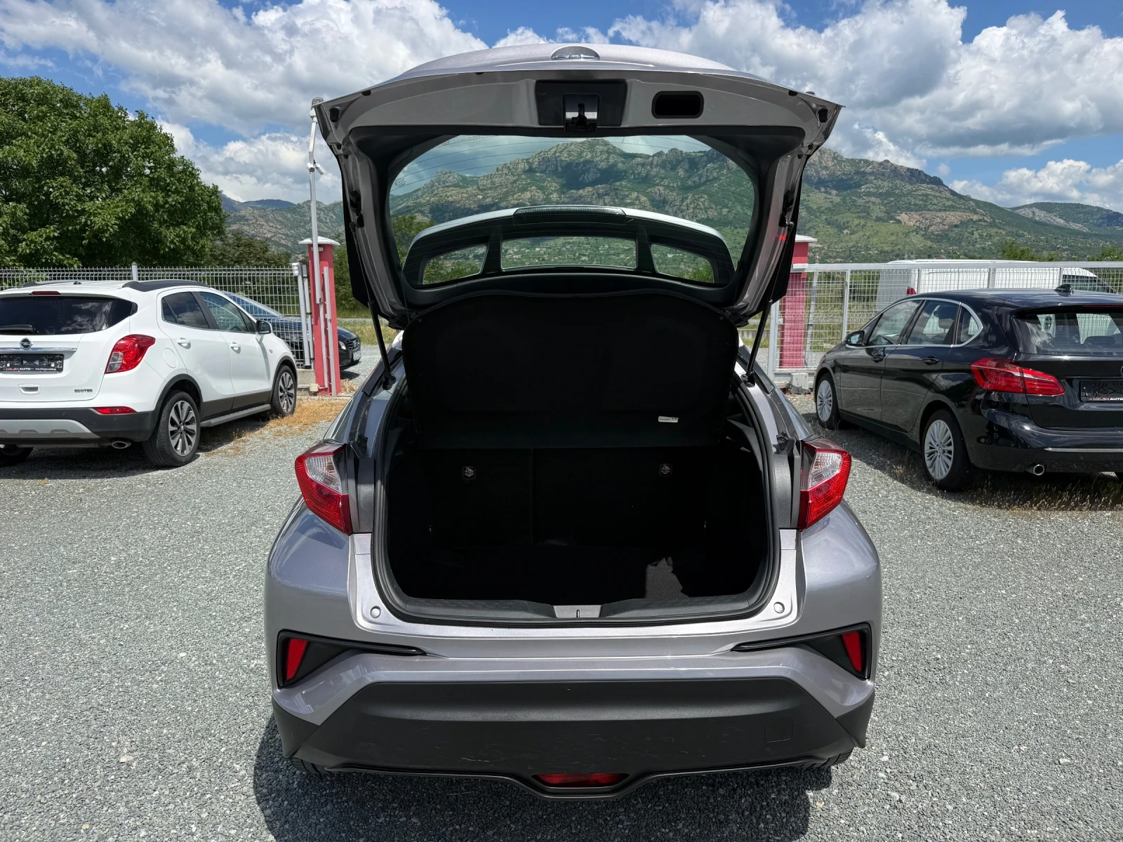 Toyota C-HR (KATO НОВА)^(ХИБРИД), снимка 13 - Автомобили и джипове - 54566890