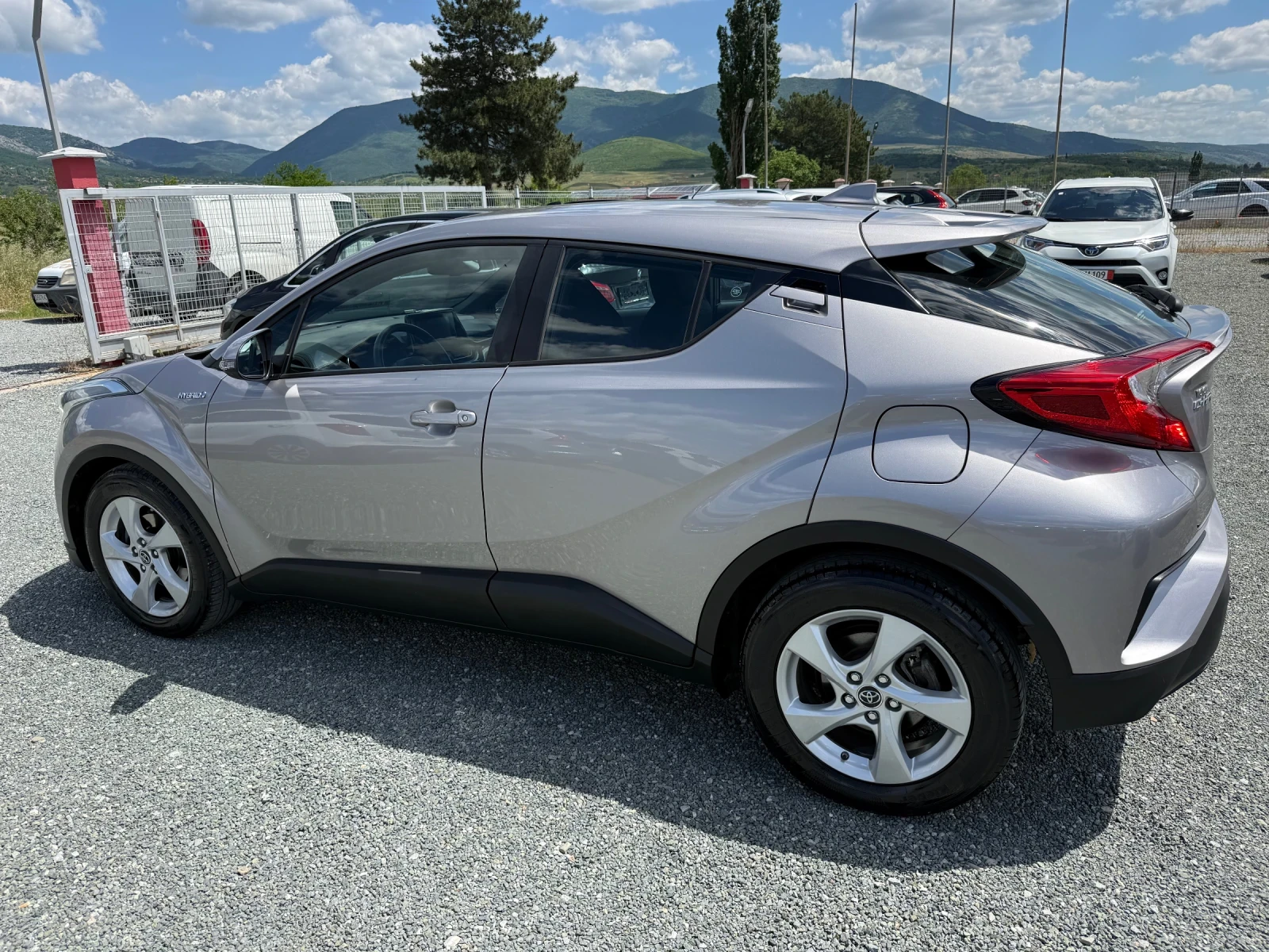 Toyota C-HR (KATO НОВА)^(ХИБРИД), снимка 9 - Автомобили и джипове - 54566890