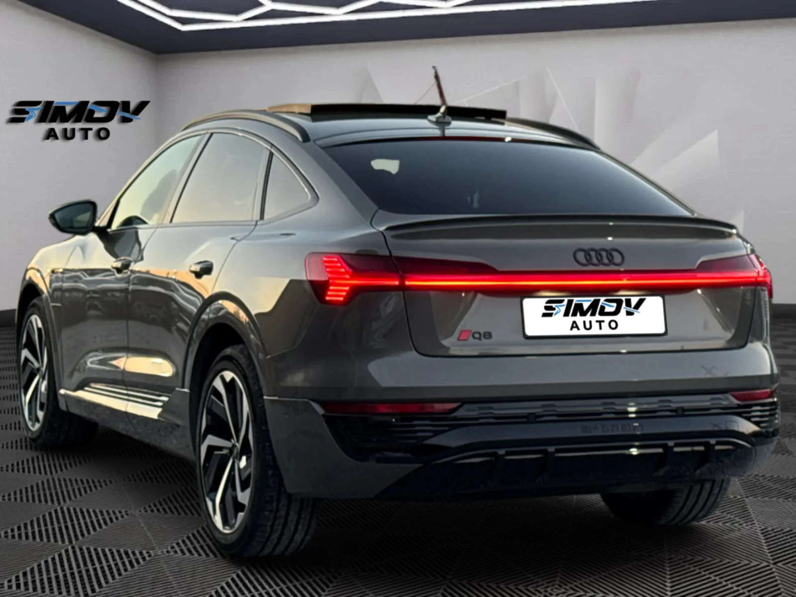 Audi Q8 E-TRON SPORTBACK S-LINE PLUS 114KWH 408КС. ПАНОРАМ, снимка 4 - Автомобили и джипове - 54704964