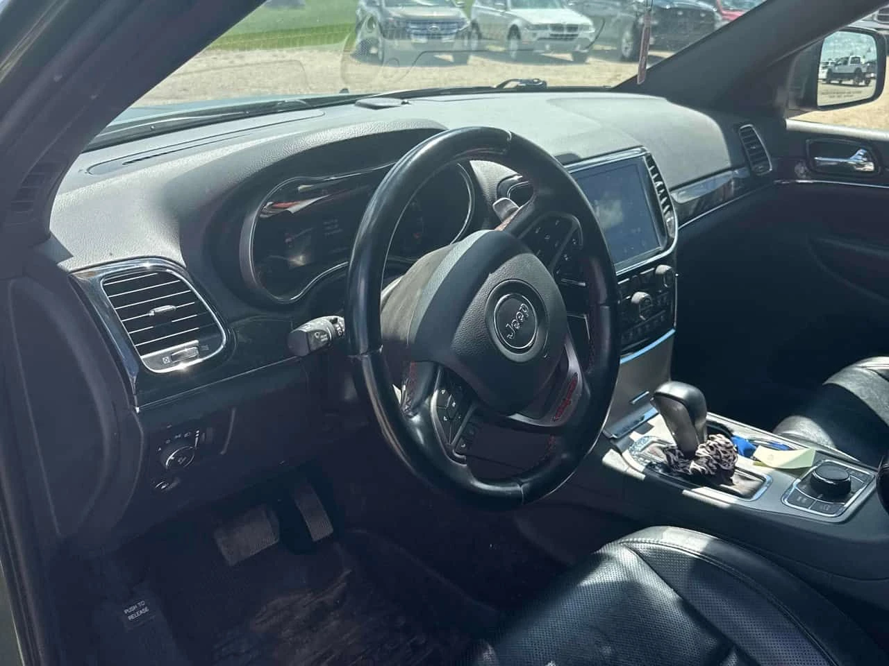 Jeep Grand cherokee TRAILHAWK/CARFAX/ДИСТРОНИК/ОТ ПРЕДСТАВИТЕЛСТВО, снимка 7 - Автомобили и джипове - 55046635