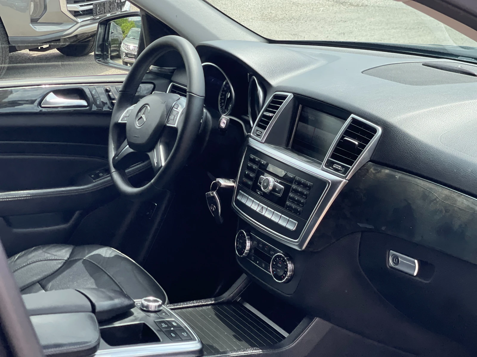 Mercedes-Benz ML 350 CDi AMG, снимка 11 - Автомобили и джипове - 55263768