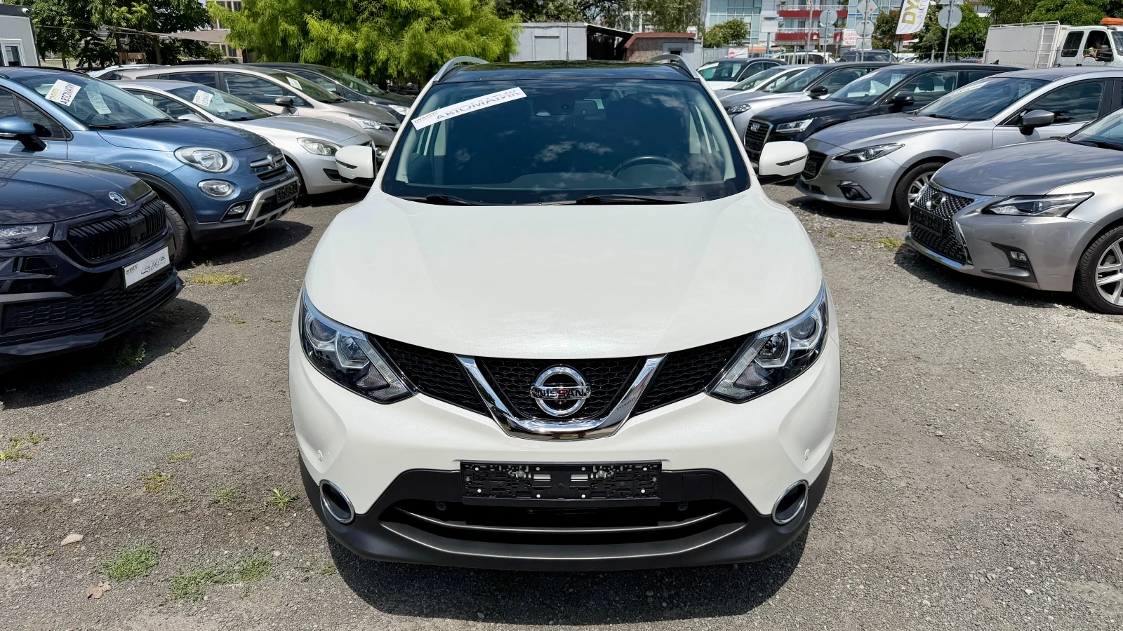 Nissan Qashqai Автоматик!Внос Швейцария!Навигация, Камери 360, Te, снимка 2 - Автомобили и джипове - 55431395