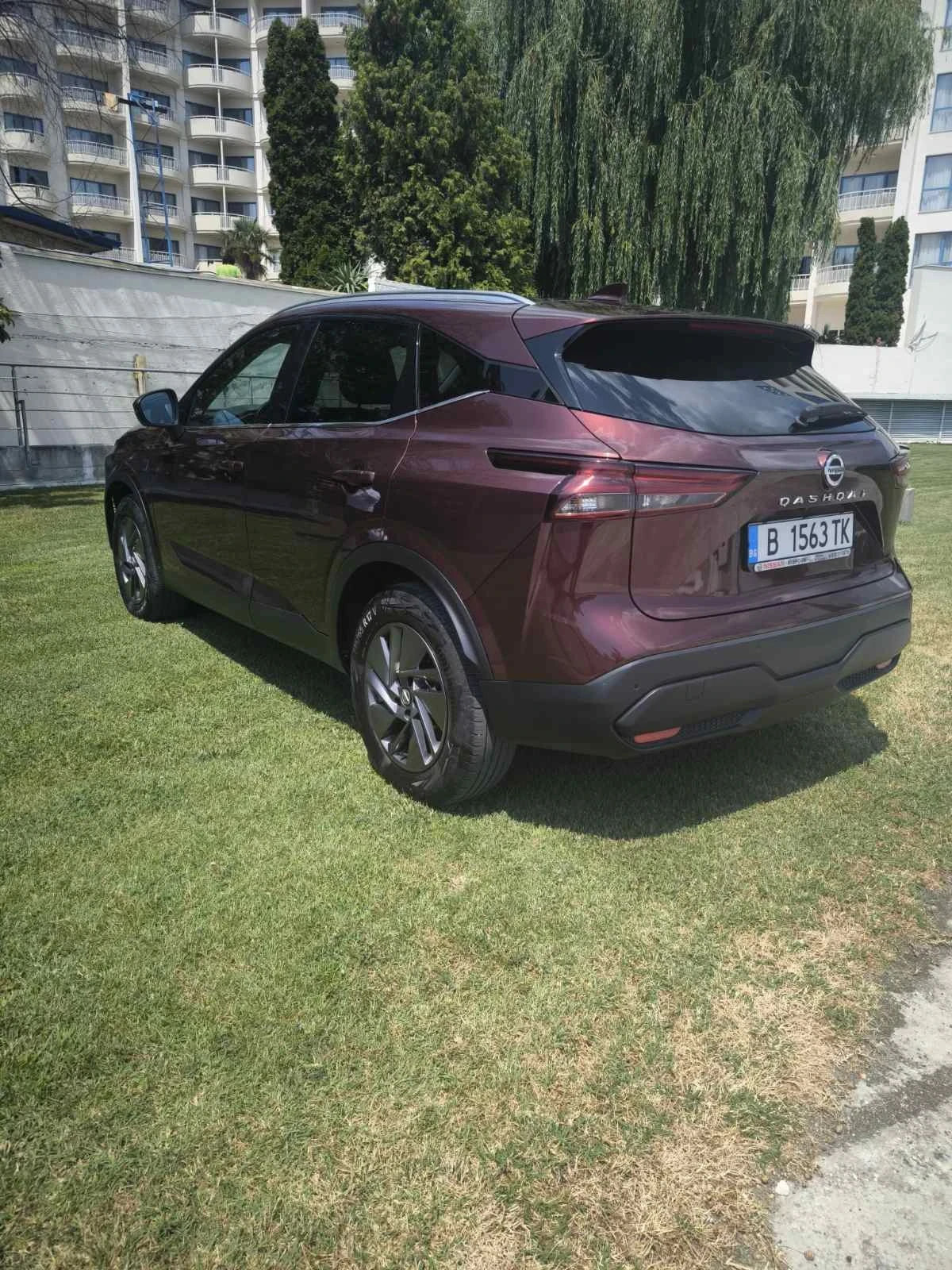 Nissan Qashqai Accenta+ MHEV 1, 3 Първи собственик БГ, в ГАРАНЦИЯ, снимка 3 - Автомобили и джипове - 55501727