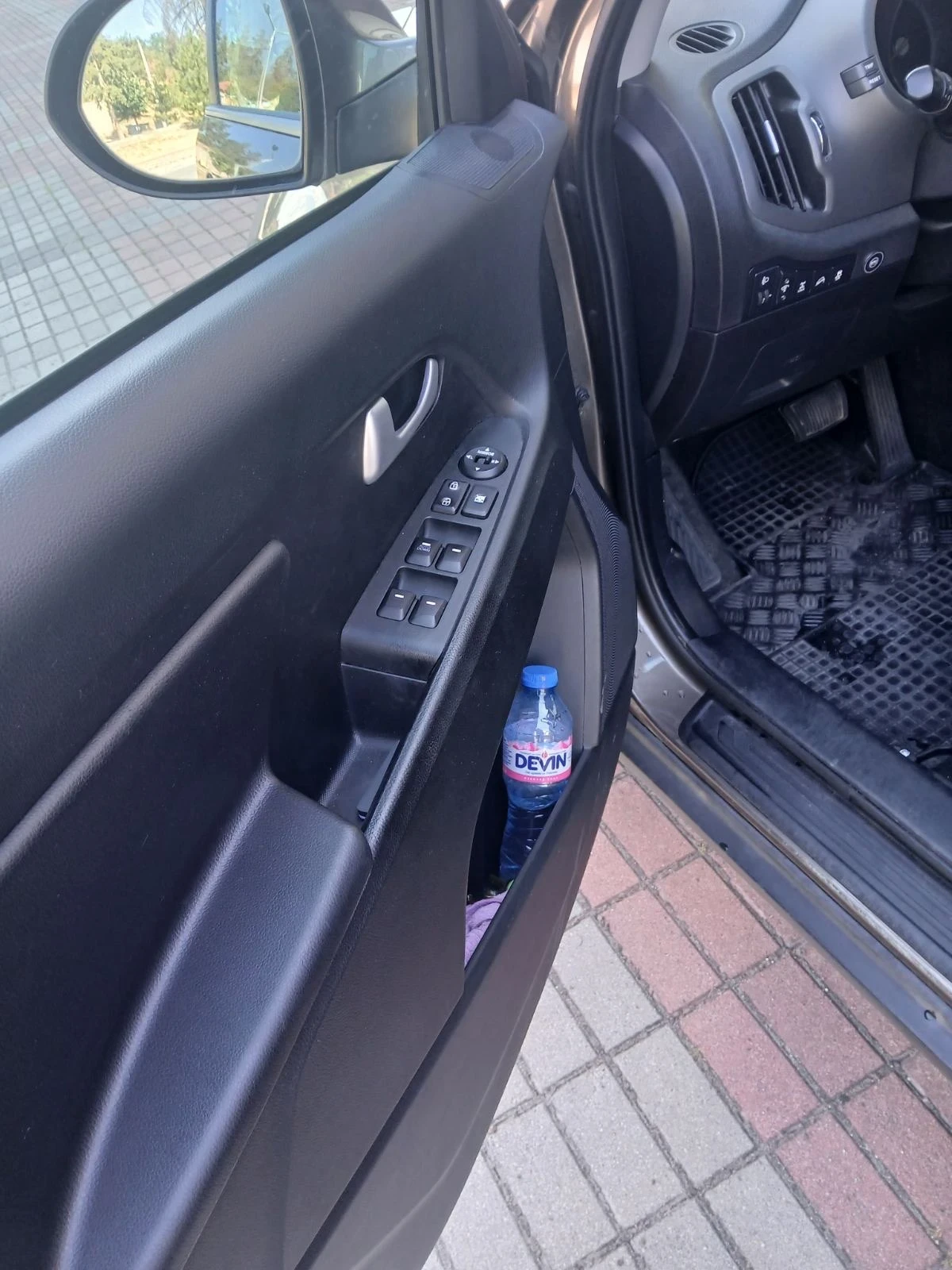 Kia Sportage, снимка 9 - Автомобили и джипове - 55879950