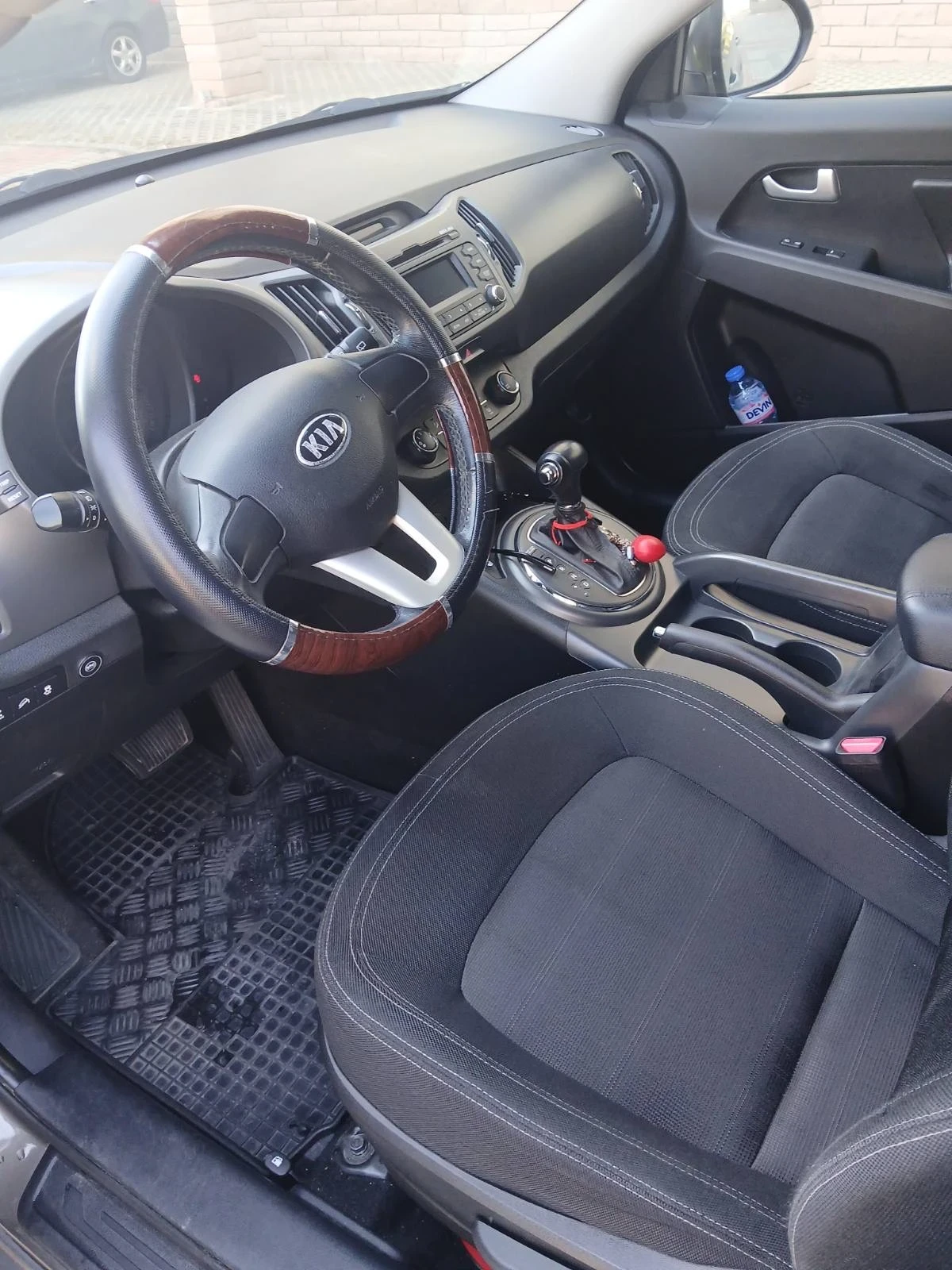 Kia Sportage, снимка 8 - Автомобили и джипове - 55879950