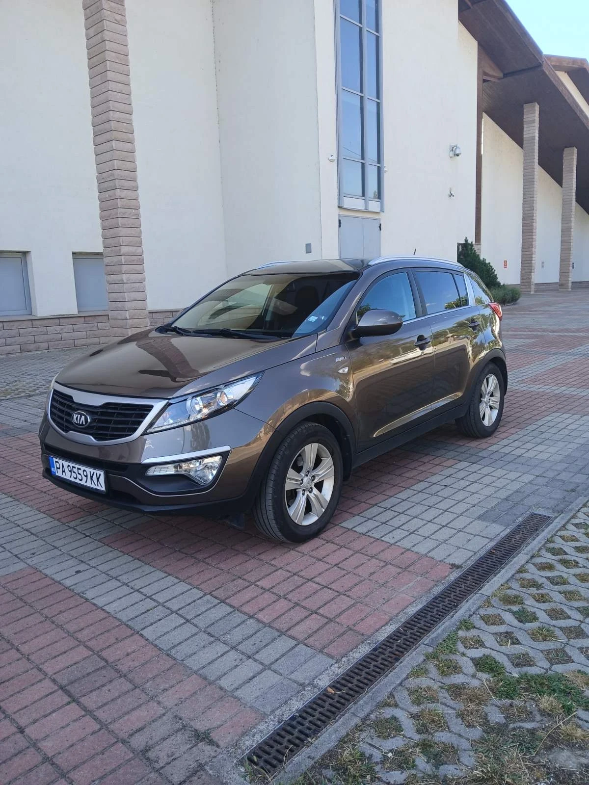 Kia Sportage, снимка 2 - Автомобили и джипове - 55879950