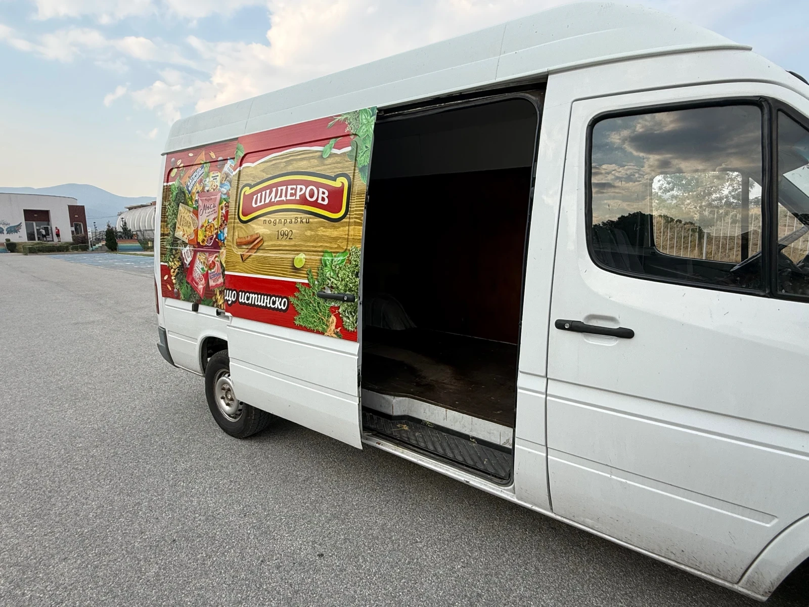 Mercedes-Benz Sprinter 211 ТОВАРЕН, снимка 10 - Бусове и автобуси - 55709749