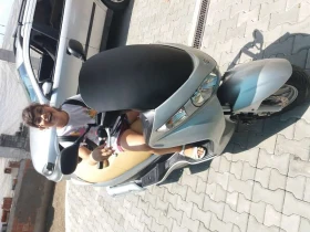Suzuki Burgman 200, снимка 1