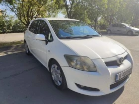 Toyota Auris 2.2 D Cat, снимка 2