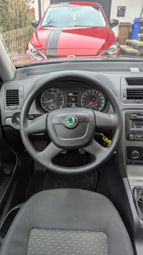 Skoda Octavia 1.4 Нов Внос , снимка 8