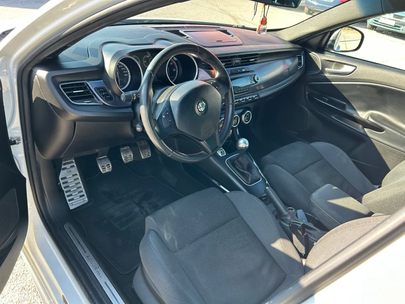 Alfa Romeo Giulietta 2.0JTDM, снимка 9 - Автомобили и джипове - 47724708