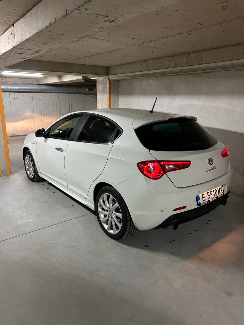 Alfa Romeo Giulietta 2.0JTDM, снимка 14 - Автомобили и джипове - 47724708