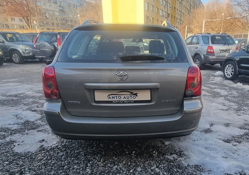 Toyota Avensis 1.8 VVT-i Фейслифт!, снимка 6 - Автомобили и джипове - 48601934