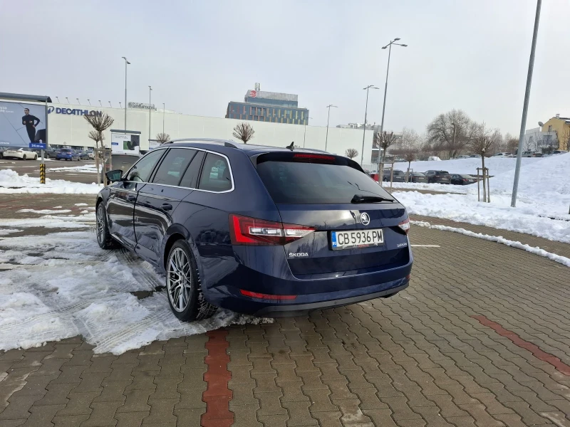 Skoda Superb, снимка 5 - Автомобили и джипове - 48723598