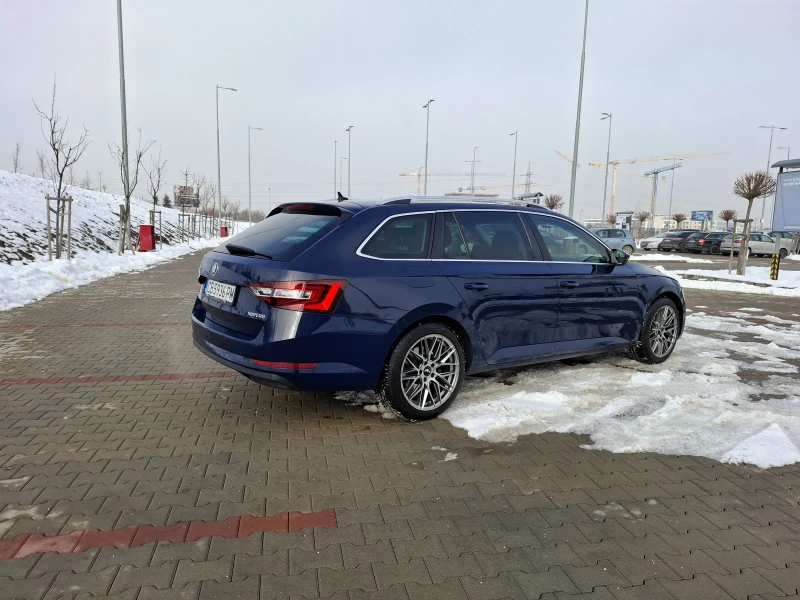 Skoda Superb, снимка 4 - Автомобили и джипове - 48723598