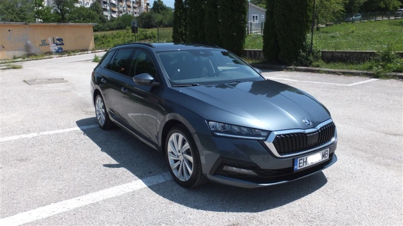 Skoda Octavia 2.0TDI VIRTUAL/DISTRONIC/AMBIENT, снимка 3 - Автомобили и джипове - 52022120
