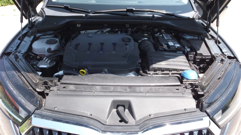 Skoda Octavia 2.0TDI VIRTUAL/DISTRONIC/AMBIENT, снимка 15 - Автомобили и джипове - 52022120