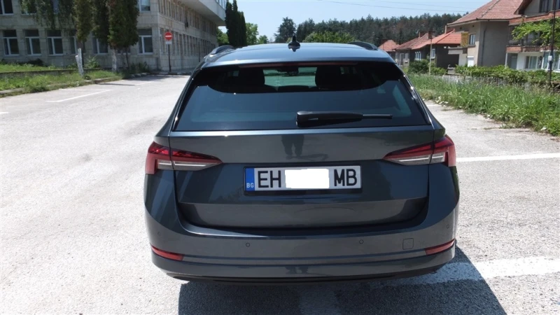 Skoda Octavia 2.0TDI VIRTUAL/DISTRONIC/AMBIENT, снимка 8 - Автомобили и джипове - 52022120