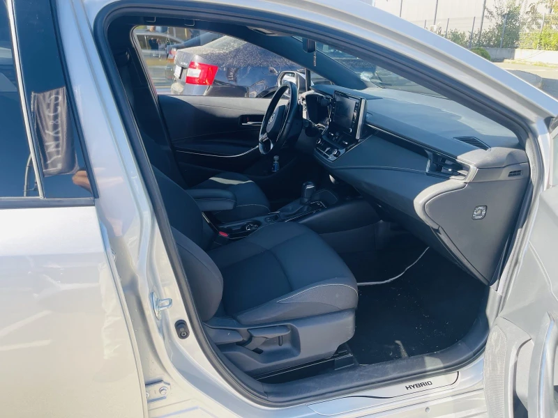 Toyota Corolla 2.0 HEV Touring Sport Executive Plus, снимка 10 - Автомобили и джипове - 51748253