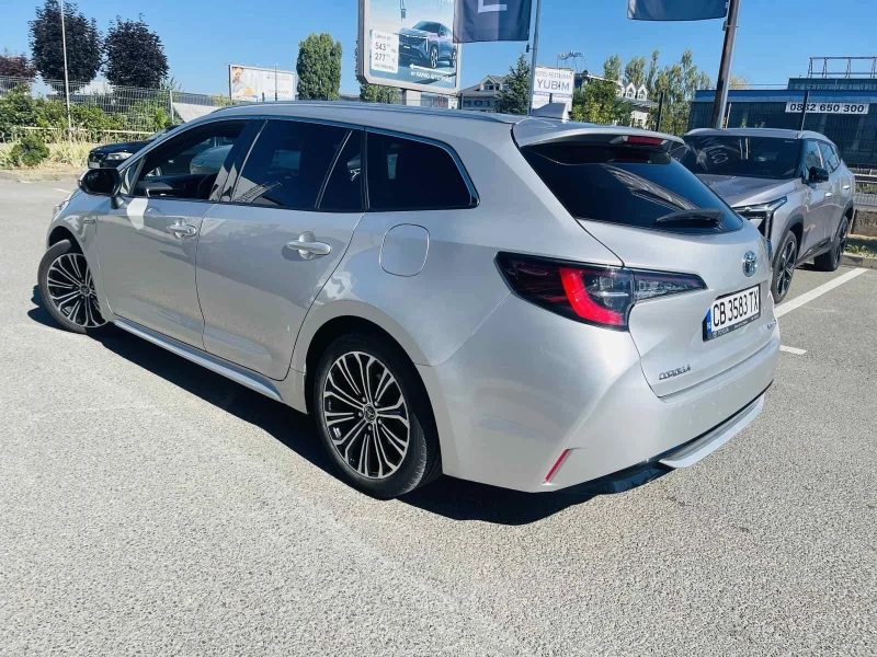 Toyota Corolla 2.0 HEV Touring Sport Executive Plus, снимка 4 - Автомобили и джипове - 51748253