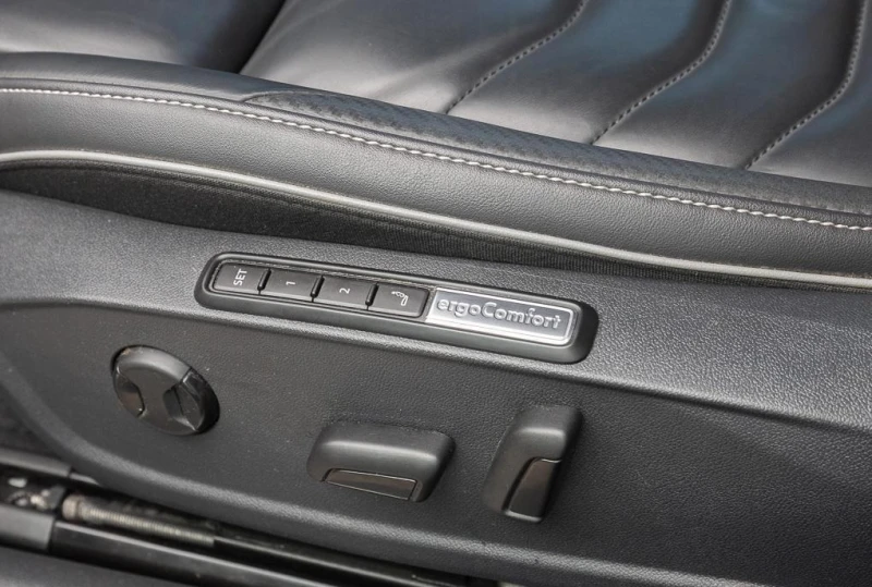 VW Arteon SHOOTING BRAKE* R-LINE* 4M* DISTR* CAM* KEYLESS* , снимка 5 - Автомобили и джипове - 51765091