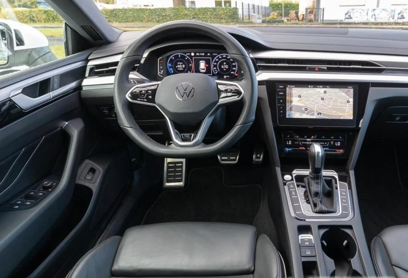 VW Arteon SHOOTING BRAKE* R-LINE* 4M* DISTR* CAM* KEYLESS* , снимка 6 - Автомобили и джипове - 51765091