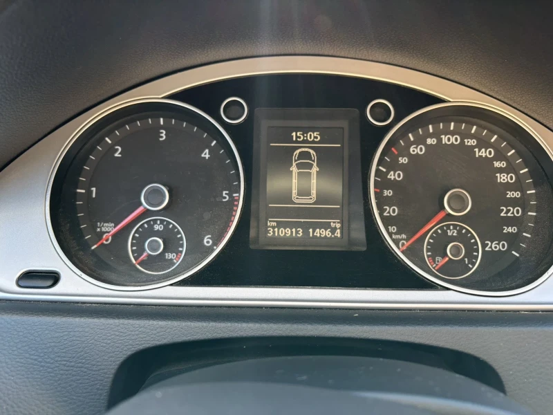 VW Passat 1.6, снимка 5 - Автомобили и джипове - 52346962