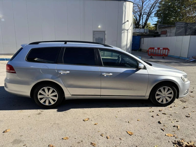 VW Passat 1.6, снимка 11 - Автомобили и джипове - 52346962