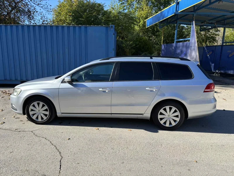 VW Passat 1.6, снимка 6 - Автомобили и джипове - 52346962