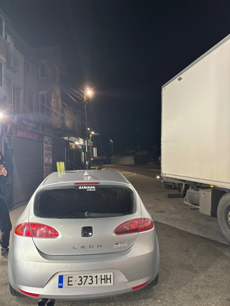 Seat Leon, снимка 2 - Автомобили и джипове - 52752307