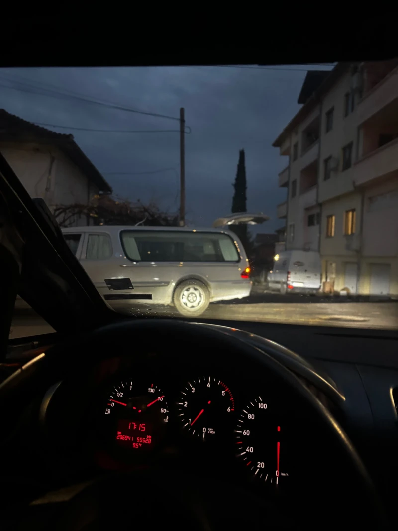 Seat Leon, снимка 3 - Автомобили и джипове - 52752307