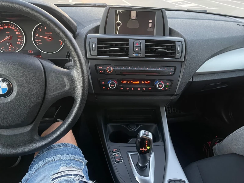 BMW 116 БЕНЗИН 136К.С. 8СКОРОСТИ РЕГИСТРИРАН ОБСЛУЖЕН, снимка 11 - Автомобили и джипове - 52817343