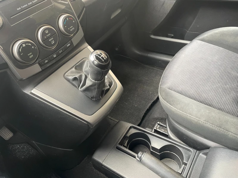 Mazda 5 1.8i Facelift ГАЗ, снимка 11 - Автомобили и джипове - 53105700