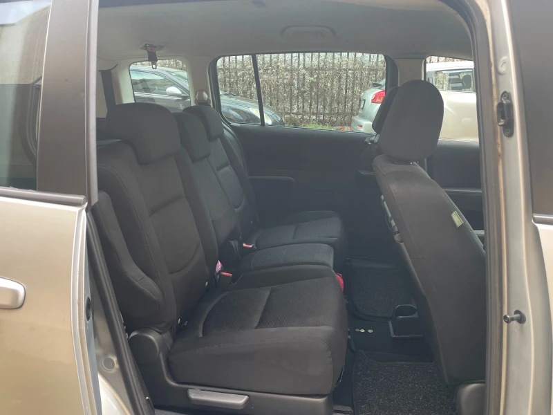 Mazda 5 1.8i Facelift ГАЗ, снимка 13 - Автомобили и джипове - 53105700