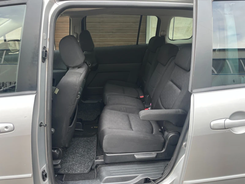 Mazda 5 1.8i Facelift ГАЗ, снимка 12 - Автомобили и джипове - 53105700