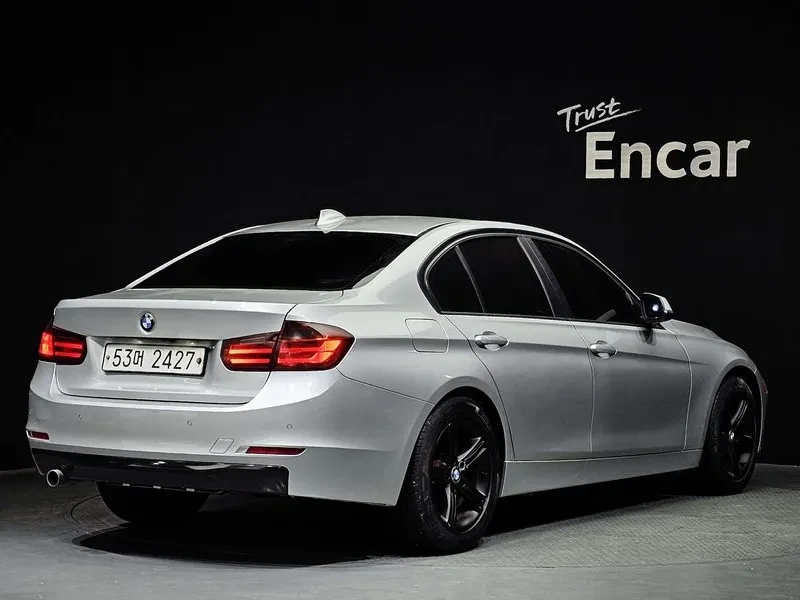 BMW 320 d - САМО 30% АВАНС, снимка 6 - Автомобили и джипове - 56016280