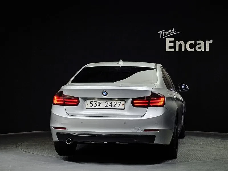 BMW 320 d - САМО 30% АВАНС, снимка 14 - Автомобили и джипове - 56016280