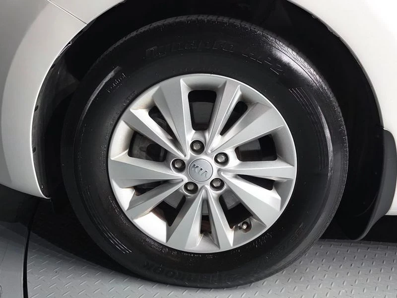 Kia Carnival 11-seater Deluxe| 200к.с., снимка 5 - Автомобили и джипове - 56165014