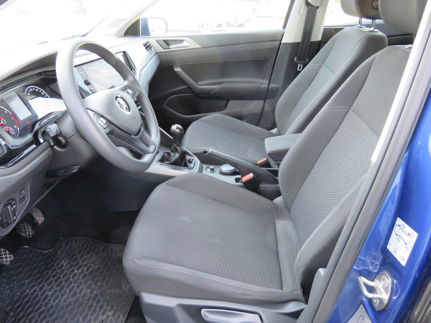 VW Polo Comfortline 1.0 TSI BMT - изображение 5