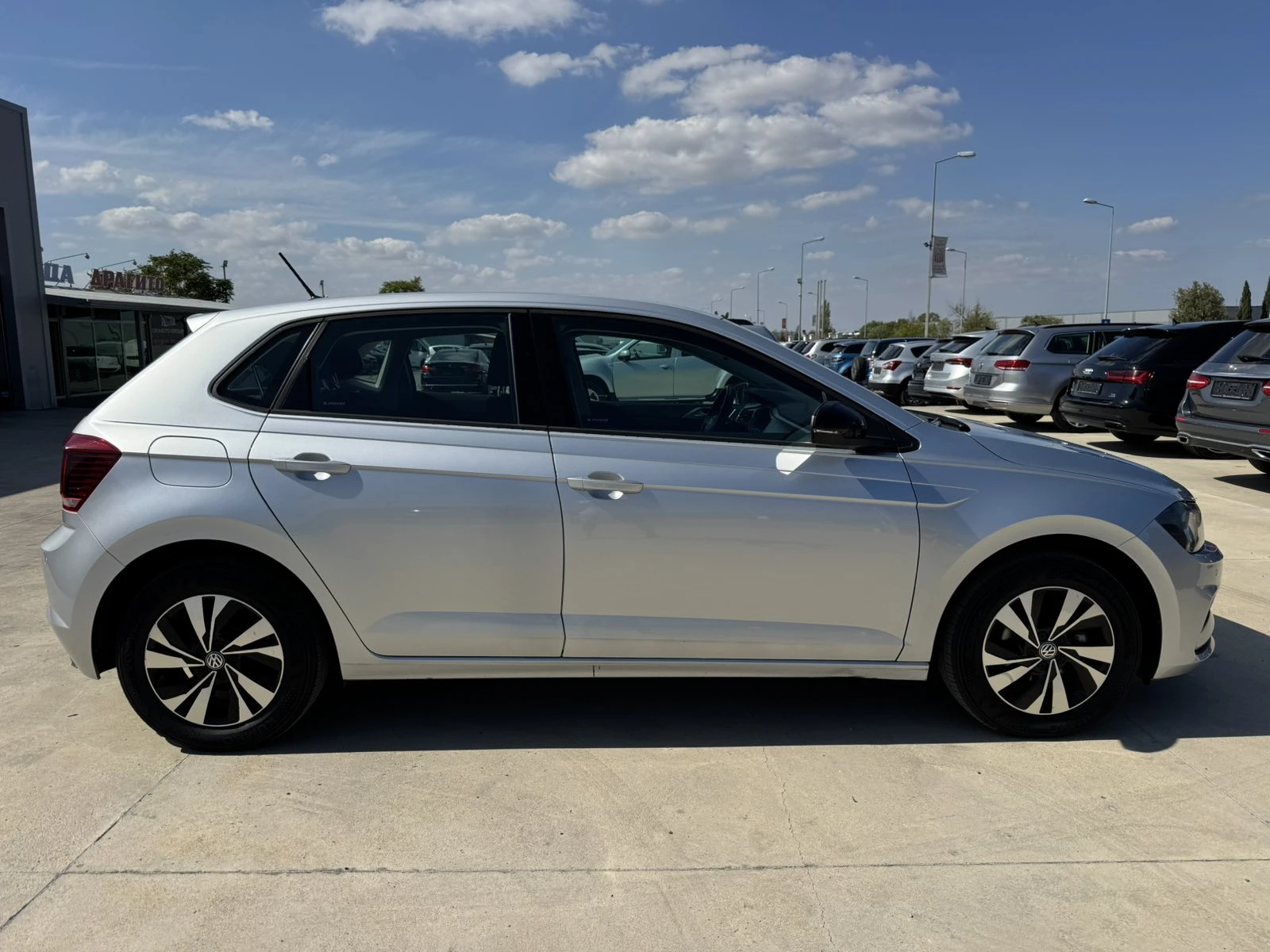 VW Polo 75ps* Face* LED* Kлима* Паркт*  - изображение 6