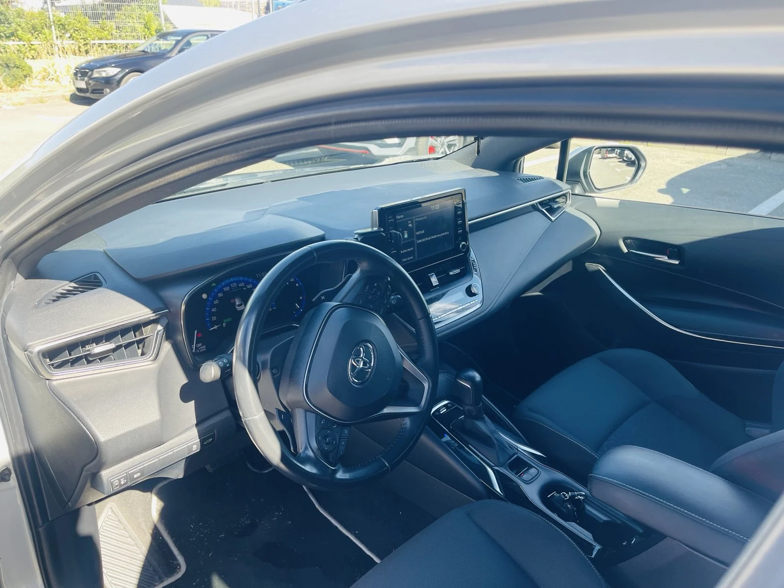 Toyota Corolla 2.0 HEV Touring Sport Executive Plus - изображение 9
